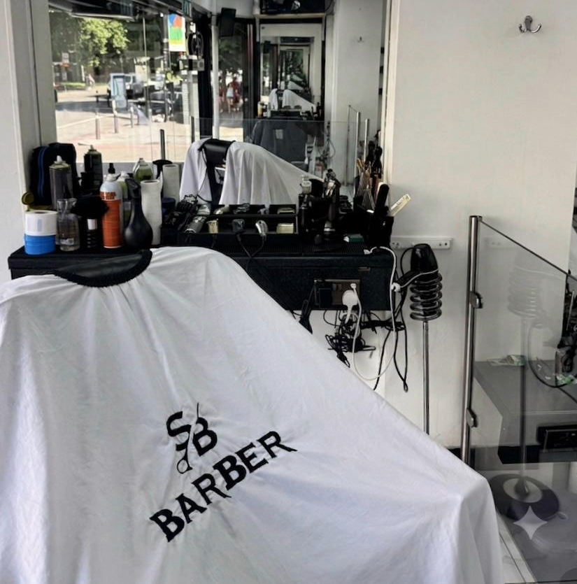Inside Seare Barber